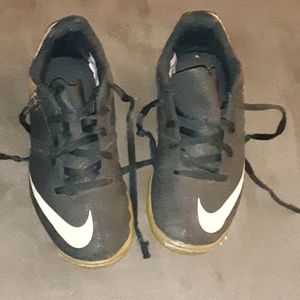 Big Kids Nike Indoor Soccer shoes